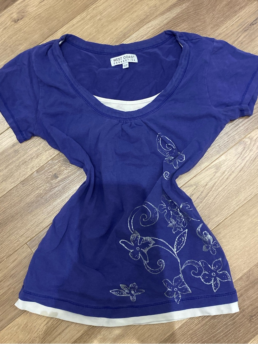 Vintage y2k official years 2000s top with flowers details